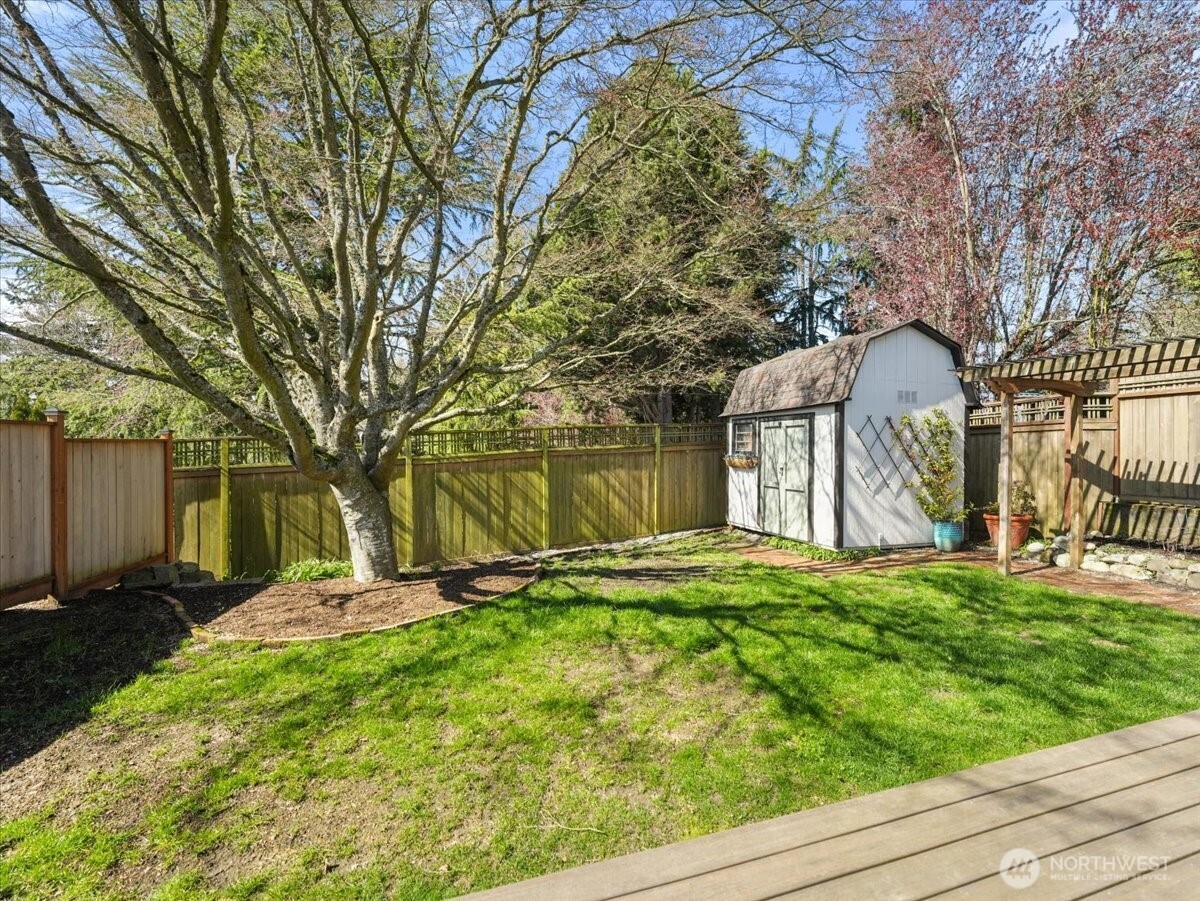 114 S 212th Street , Des Moines, WA 98198