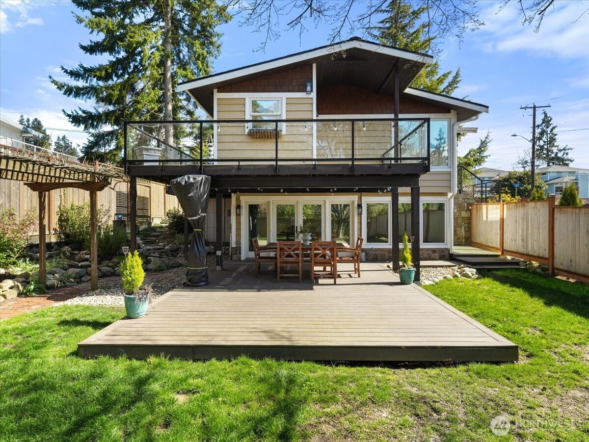 114 S 212th Street , Des Moines, WA 98198