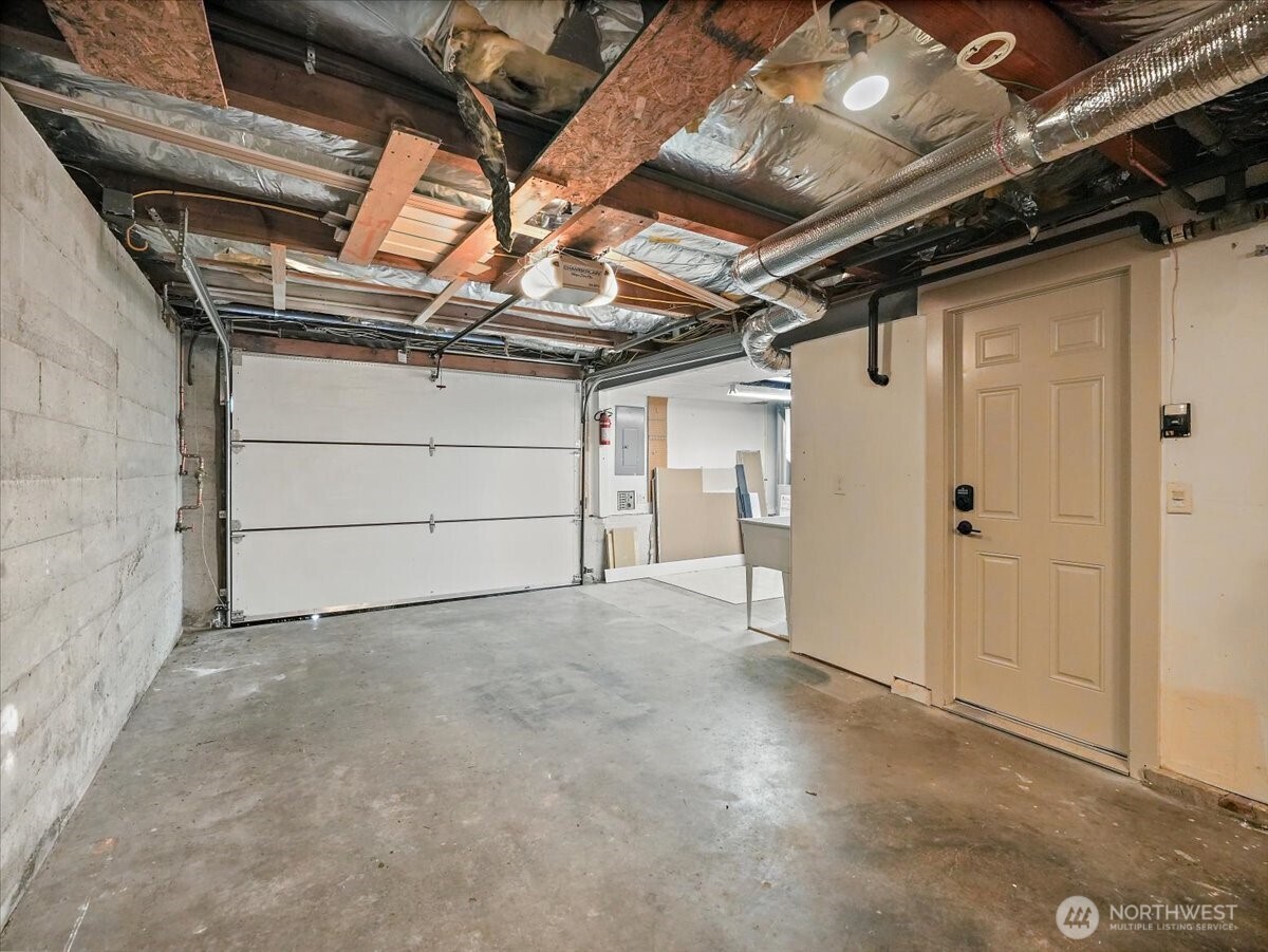 114 S 212th Street , Des Moines, WA 98198