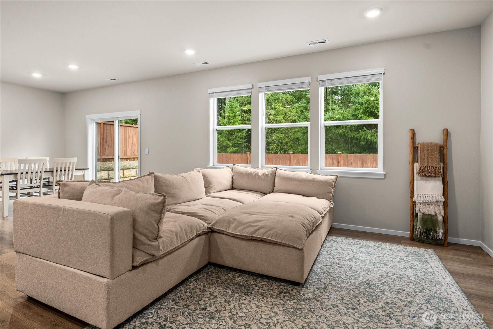 1081 SW Pendleton Way , Port Orchard, WA 98367