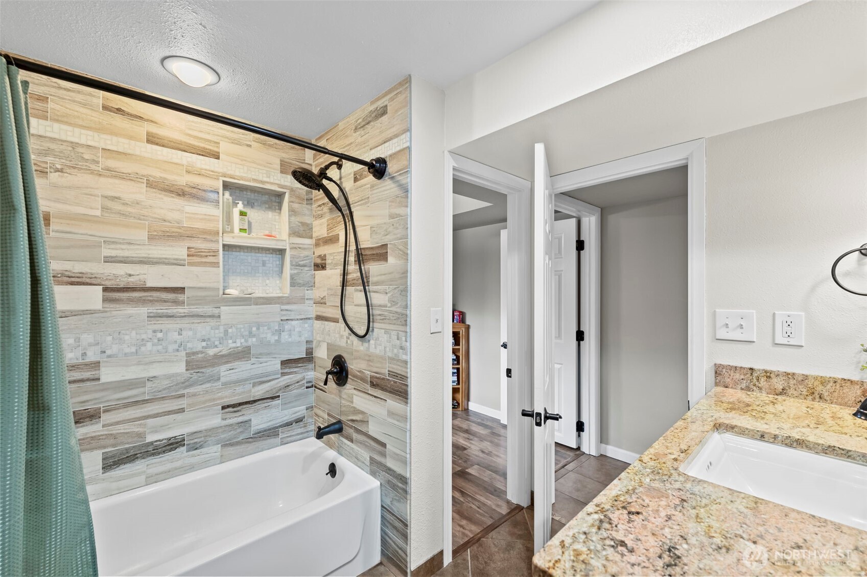 1841 N Lenore Drive , Tacoma, WA 98406