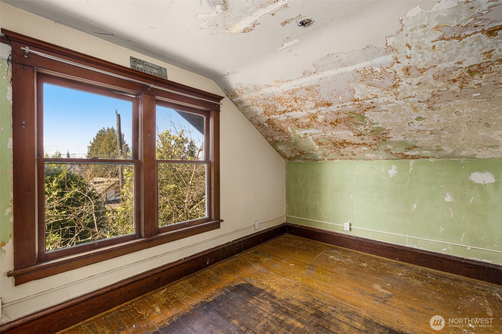 5519 12th Avenue NE, Seattle, WA 98105