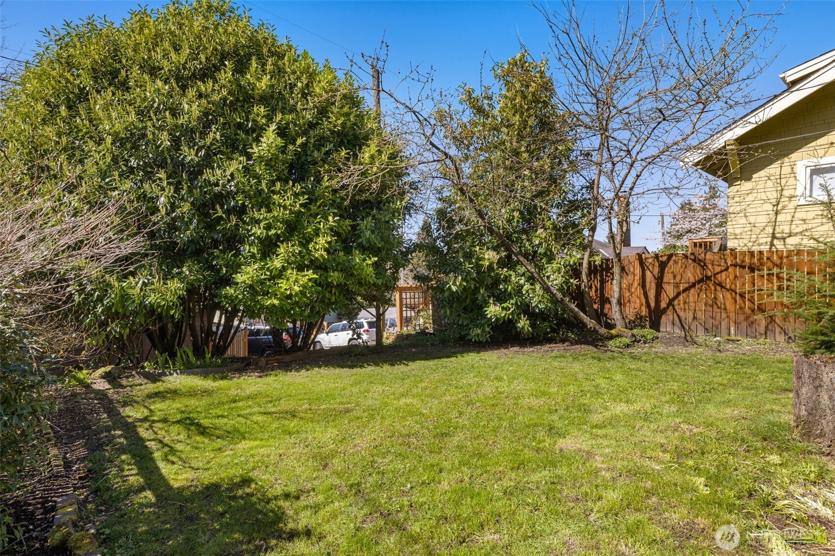 5519 12th Avenue NE, Seattle, WA 98105