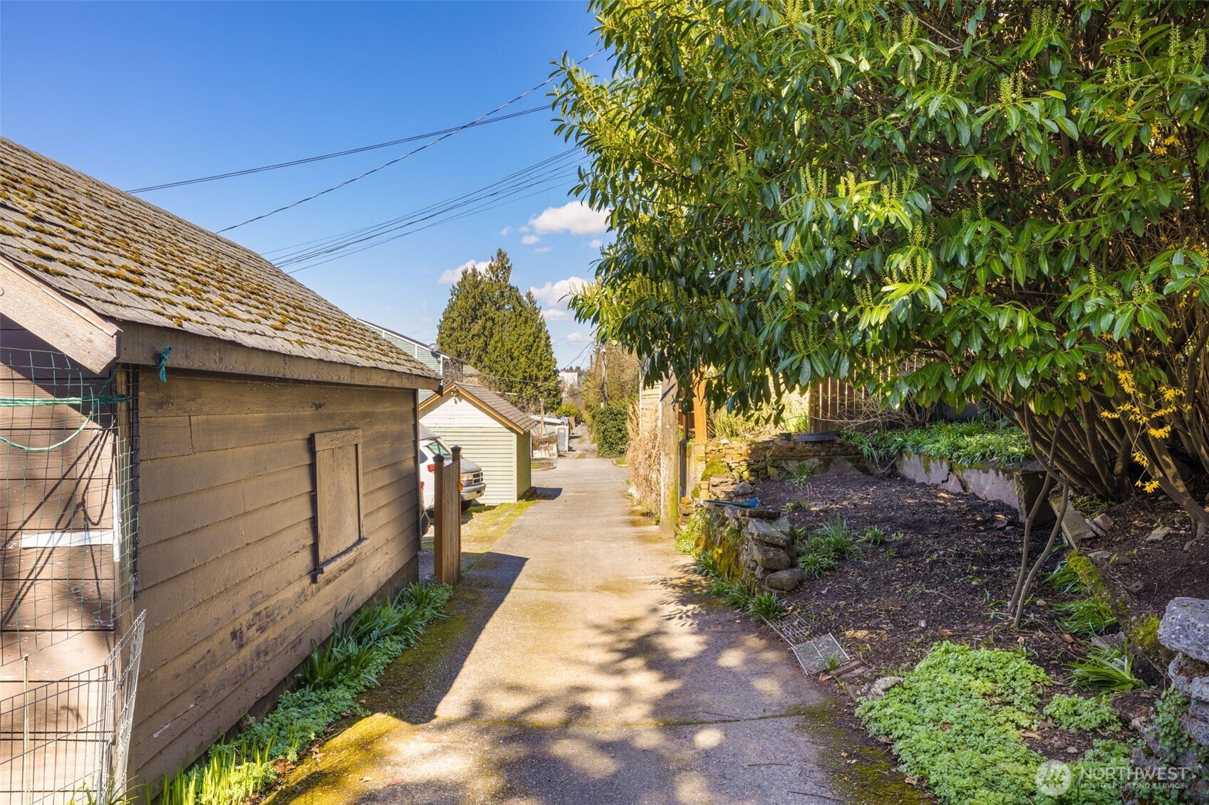 5519 12th Avenue NE, Seattle, WA 98105