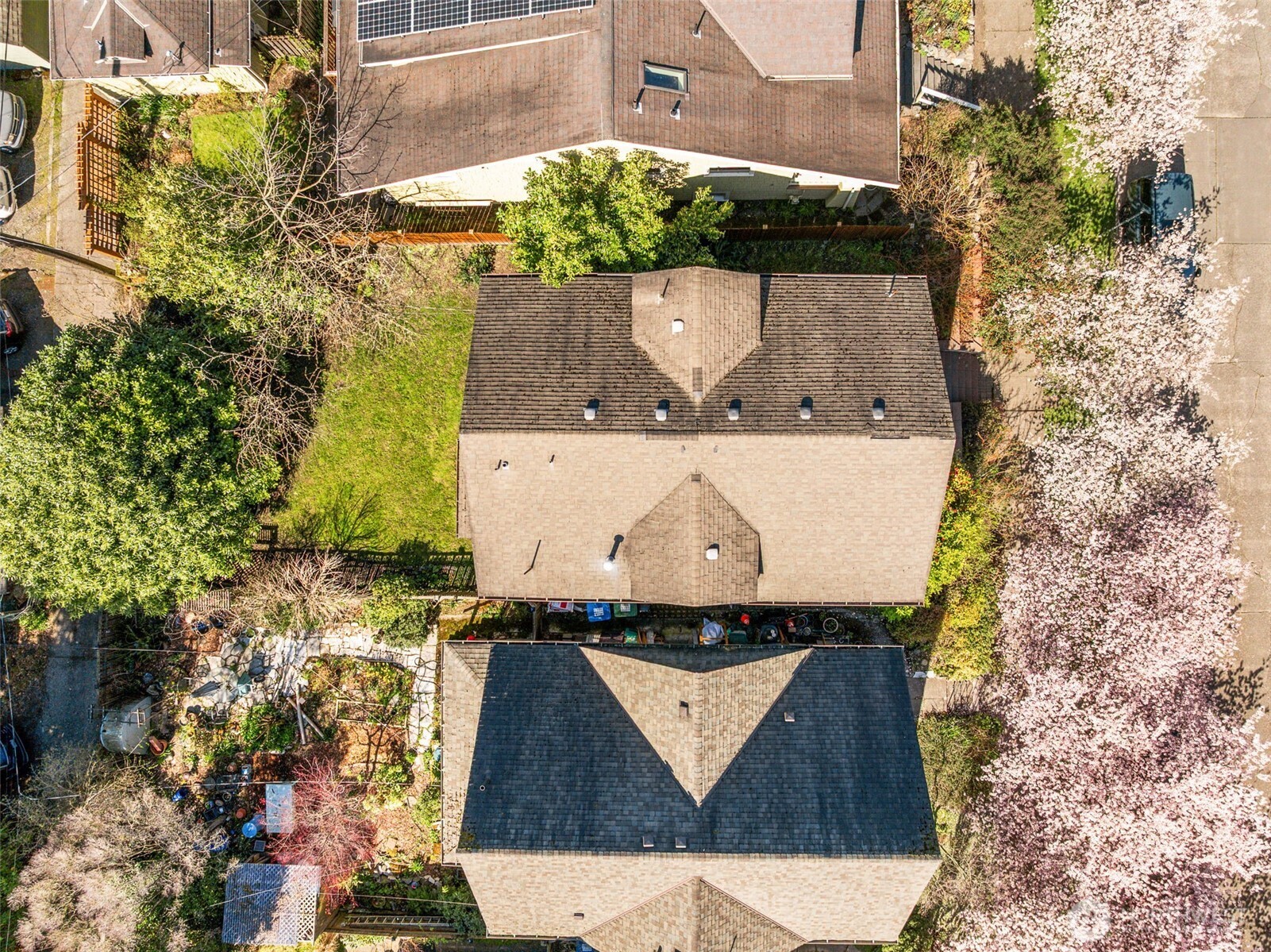 5519 12th Avenue NE, Seattle, WA 98105