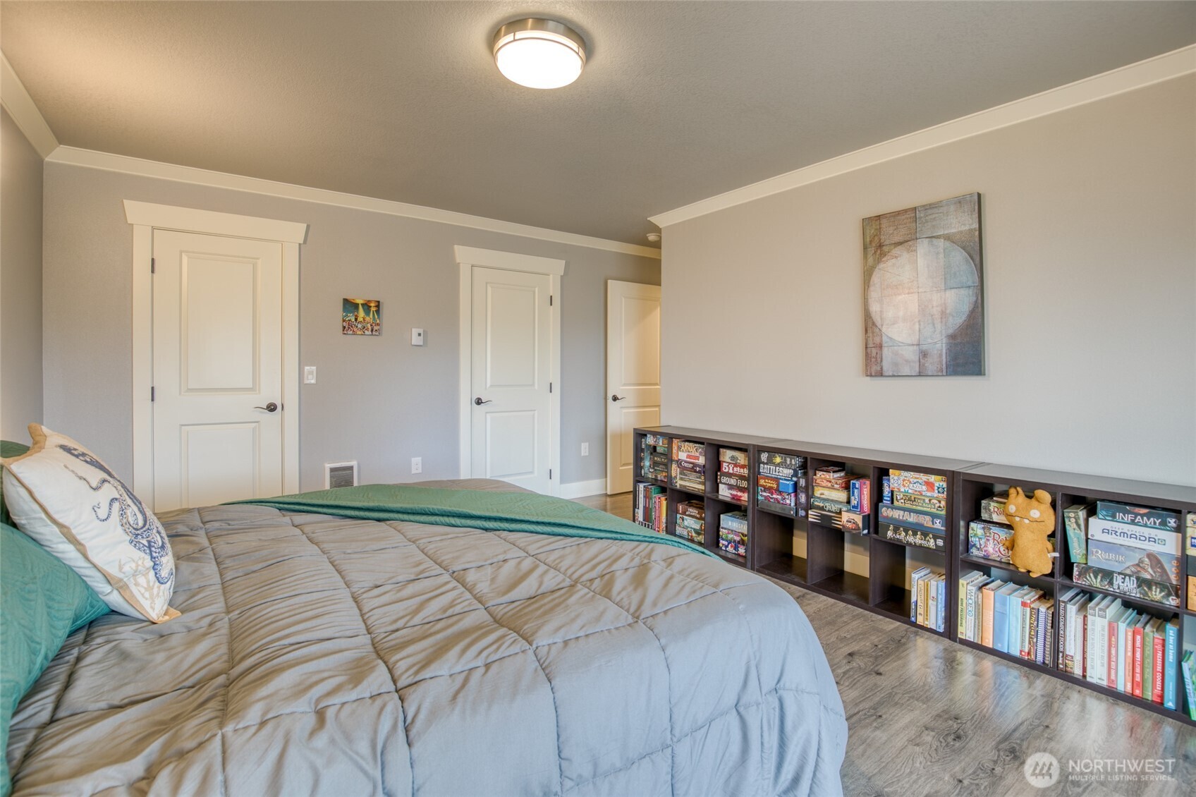 673 Island Circle SE, Ocean Shores, WA 98569