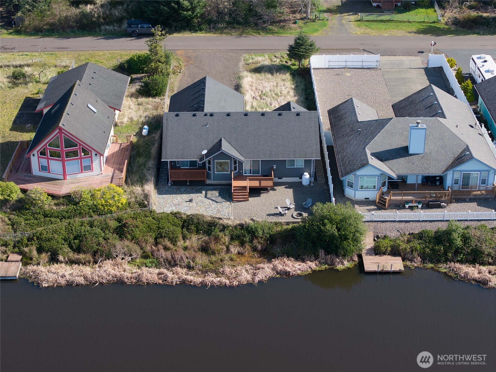 673 Island Circle SE, Ocean Shores, WA 98569