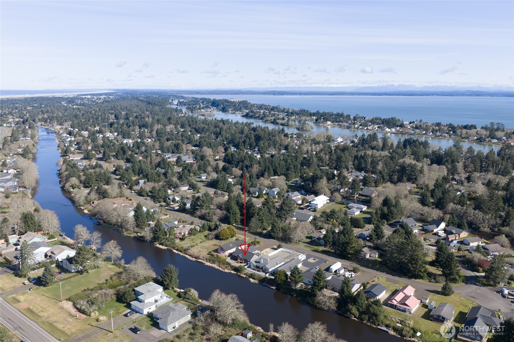 673 Island Circle SE, Ocean Shores, WA 98569