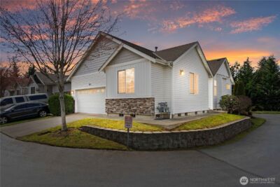 814 10th Street SE, Puyallup, WA 98372 - Photo 2