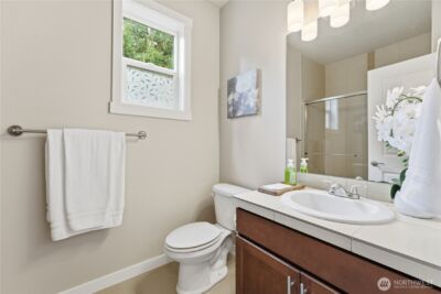 16005 74th Avenue NE, Kenmore, WA 98028-4224 - Photo 4