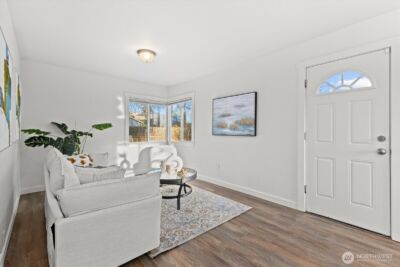 5920 S 118th St , Seattle, WA 98178 - Photo 2