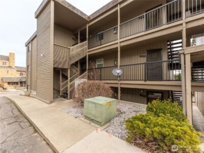 429 King Street #332, Wenatchee, WA 98801 - Photo 2
