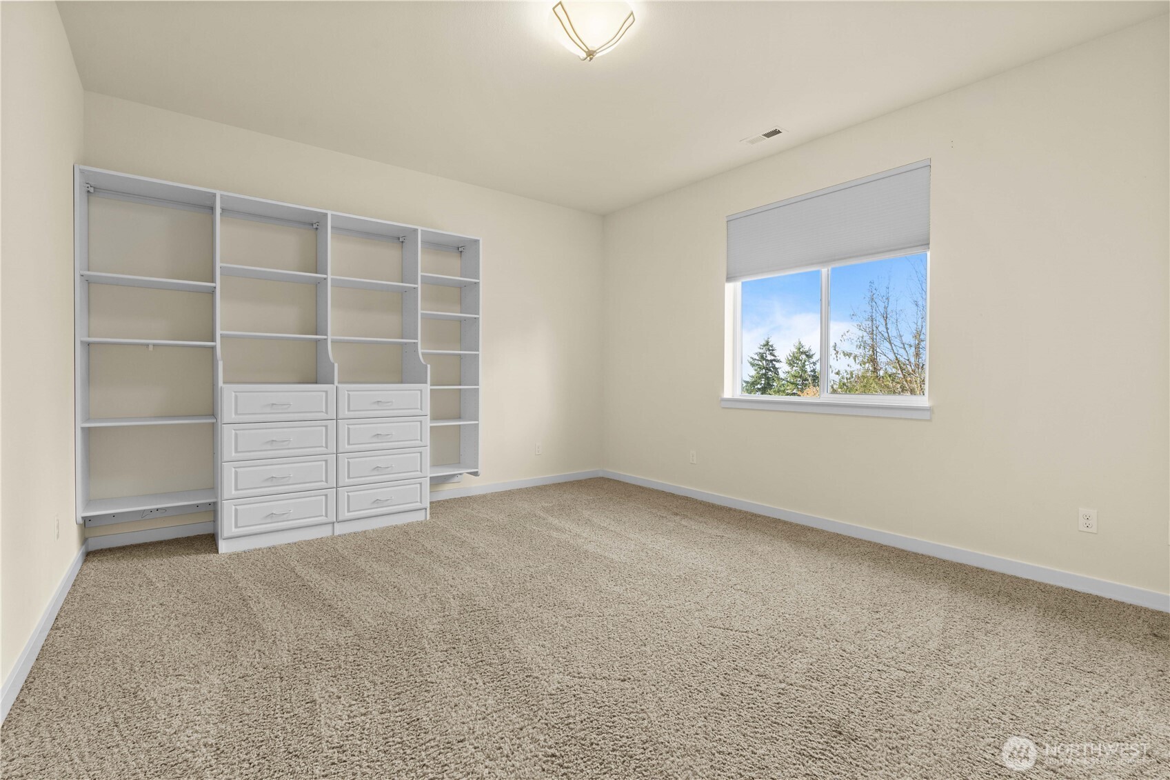 2002 63rd Avenue NE, Tacoma, WA 98422