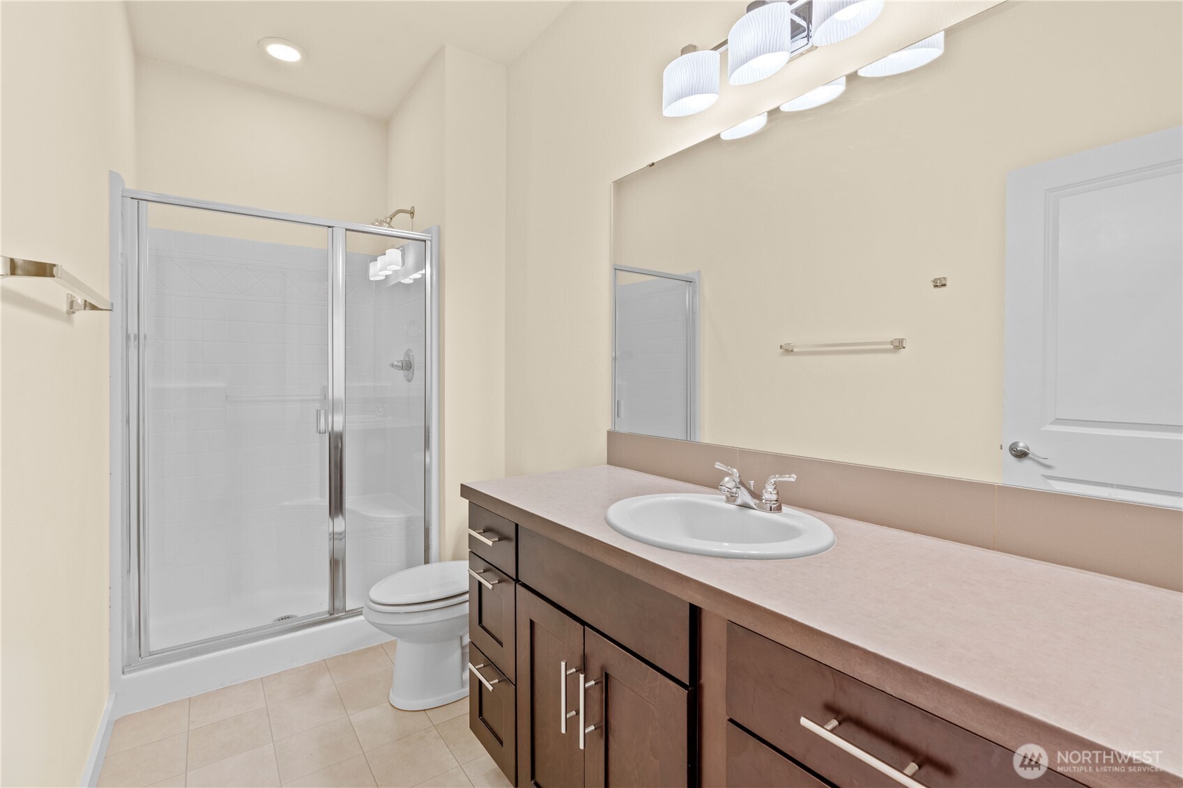 2002 63rd Avenue NE, Tacoma, WA 98422