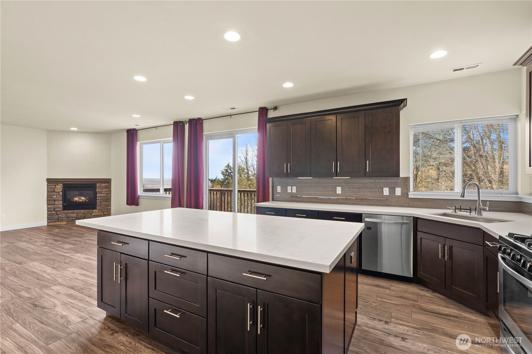 2002 63rd Avenue NE, Tacoma, WA 98422