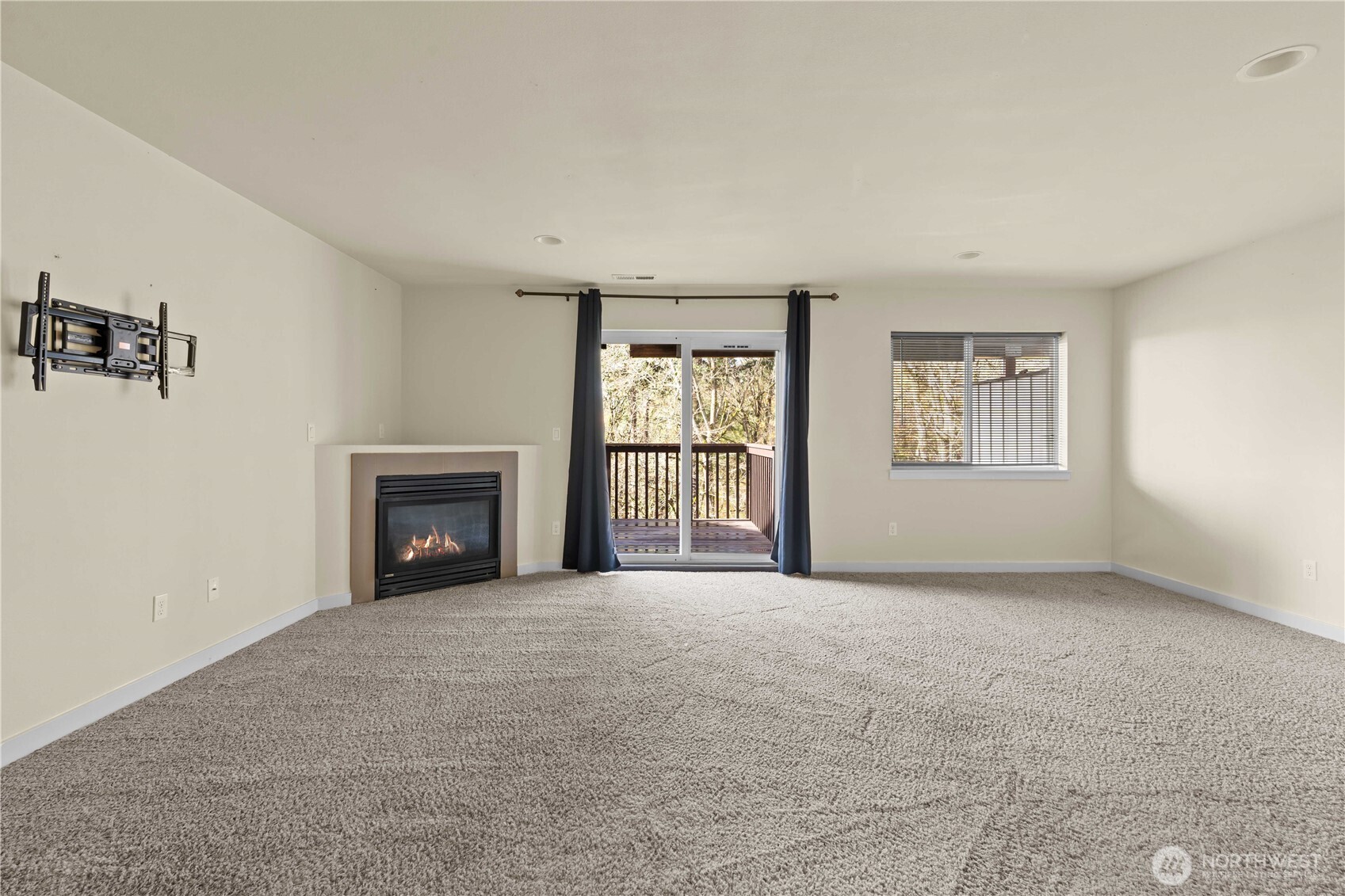 2002 63rd Avenue NE, Tacoma, WA 98422