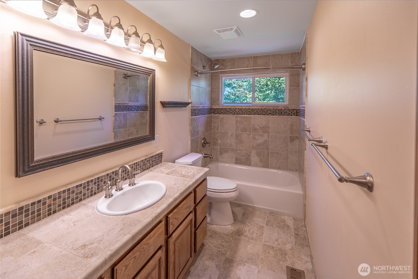 18109 236th Avenue NE, Woodinville, WA 98077