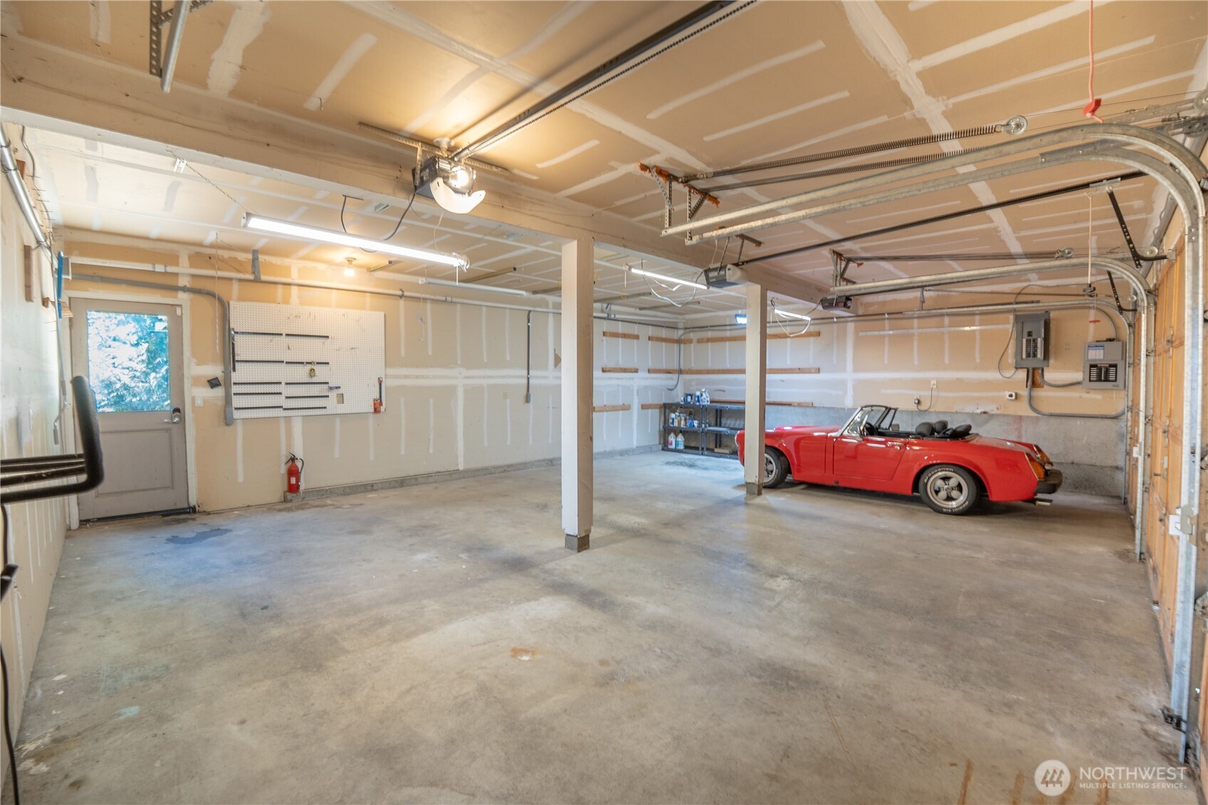 18109 236th Avenue NE, Woodinville, WA 98077