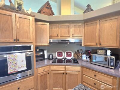 8905 Canal Road SE, Yelm, WA 98597 - Photo 6