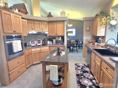 8905 Canal Road SE, Yelm, WA 98597 - Photo 7