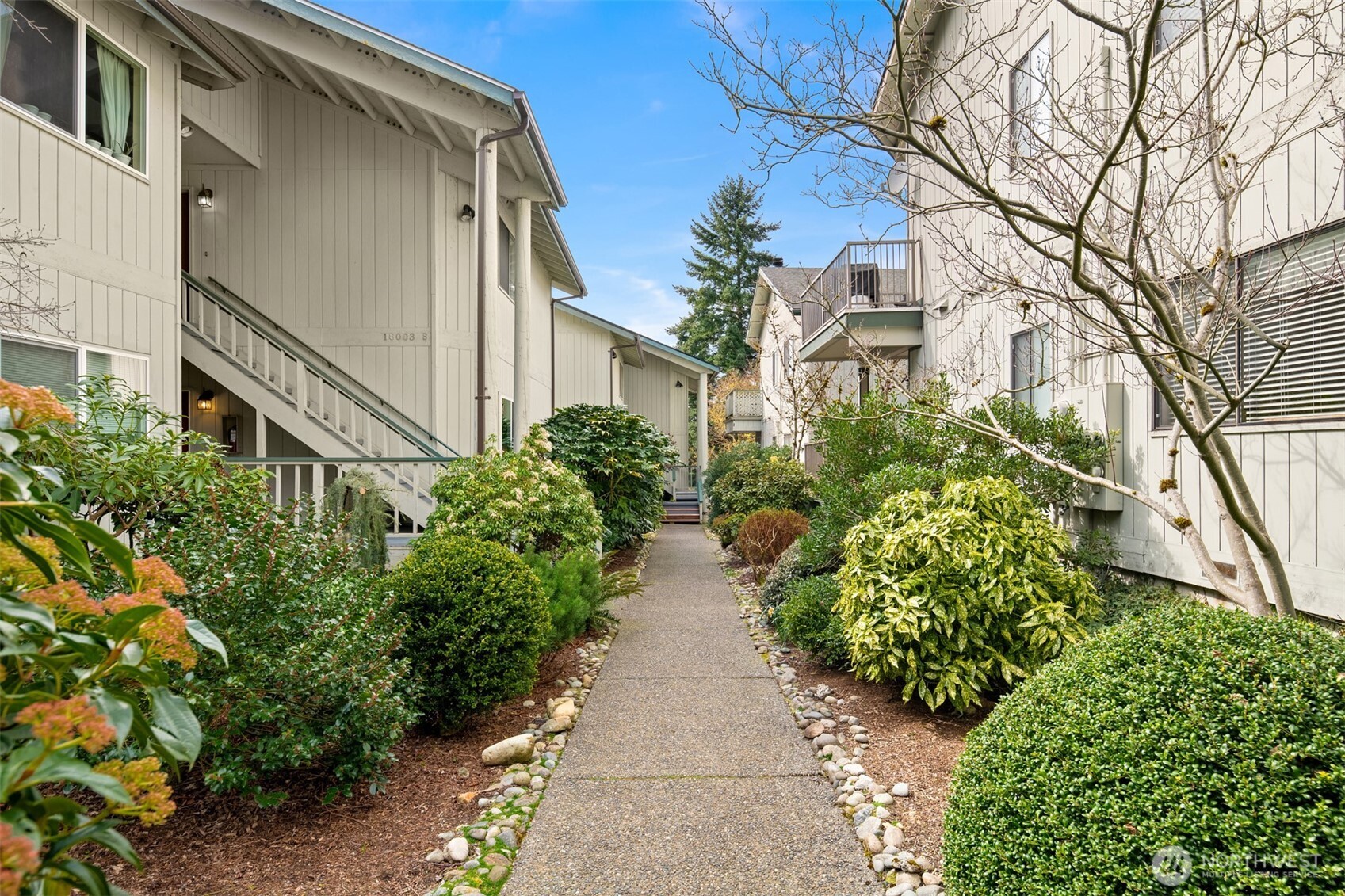 18003 108th Avenue NE #B2, Bothell, WA 98011