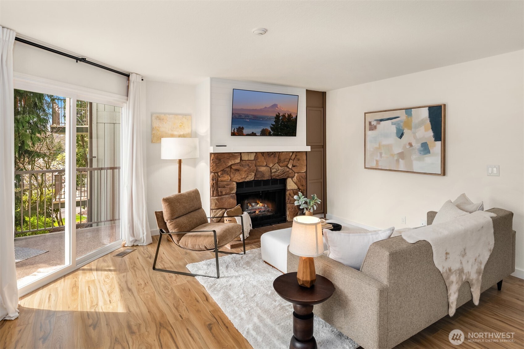 18003 108th Avenue NE #B2, Bothell, WA 98011