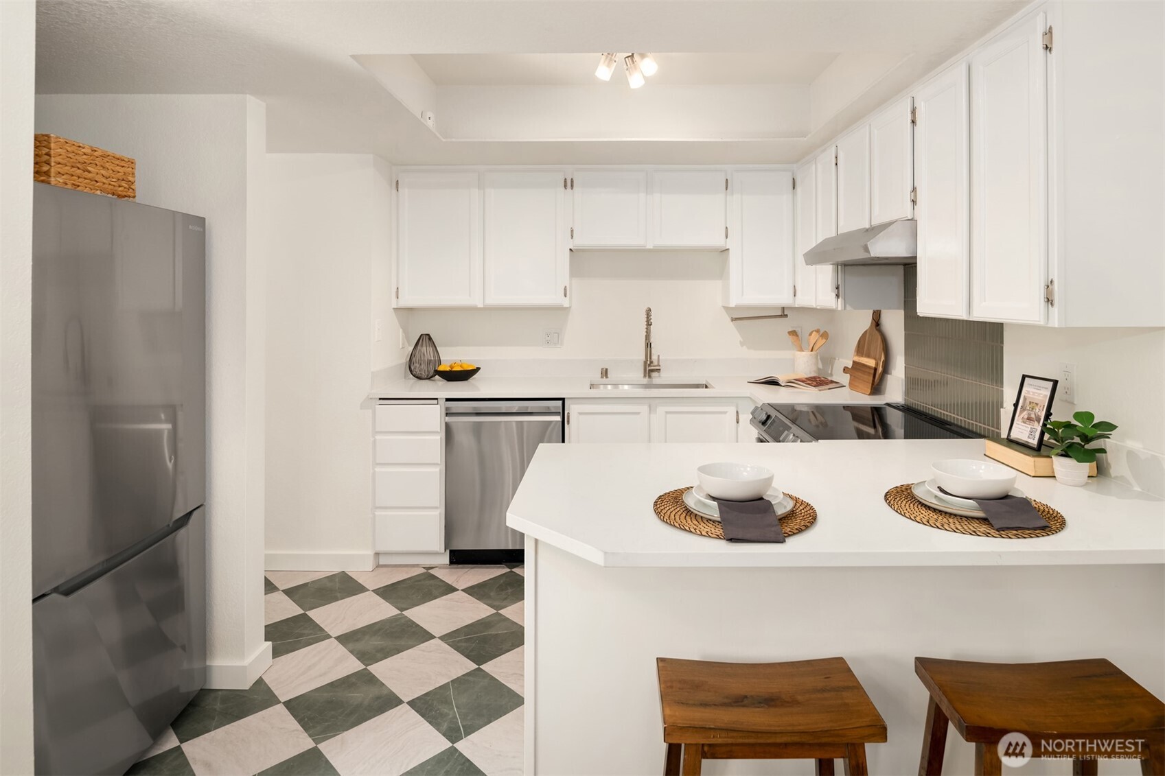 18003 108th Avenue NE #B2, Bothell, WA 98011