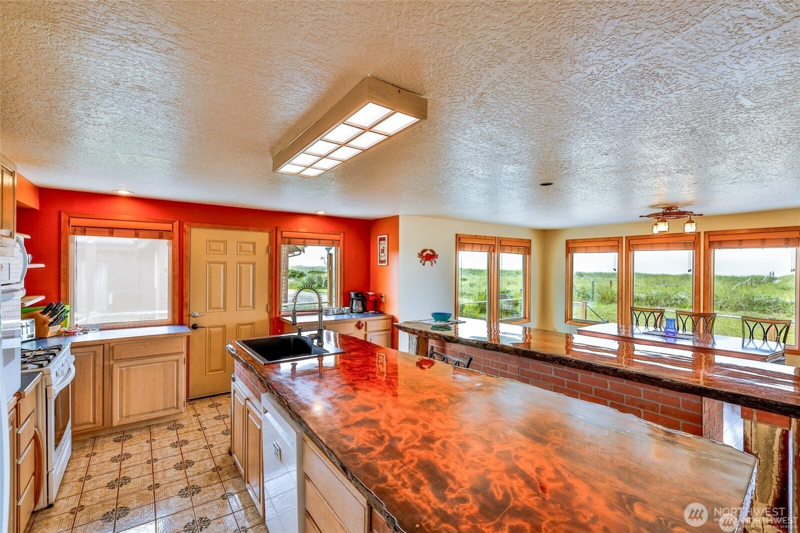 401 Wind Sand Lane W, Grayland, WA 98547