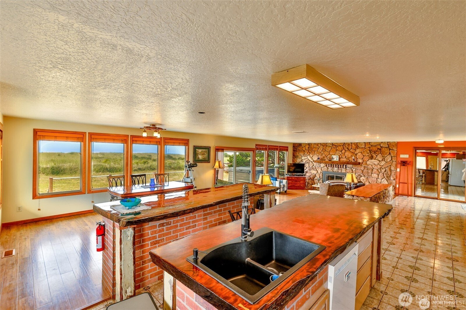 401 Wind Sand Lane W, Grayland, WA 98547