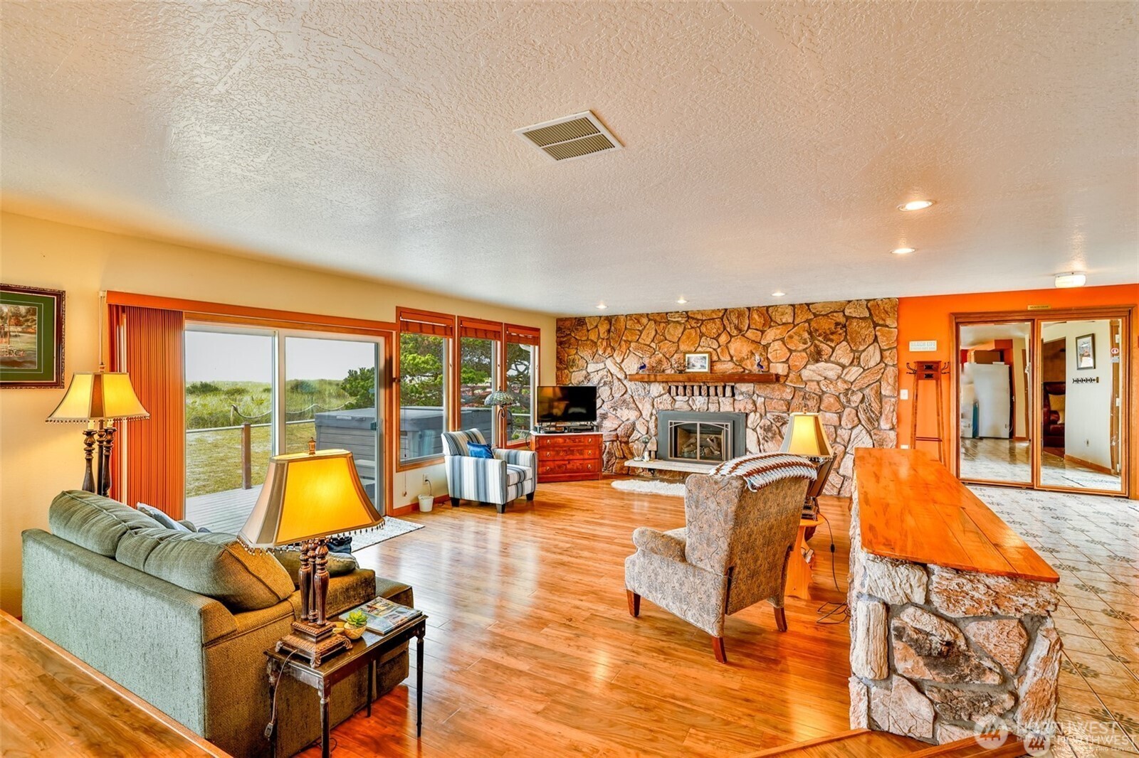 401 Wind Sand Lane W, Grayland, WA 98547