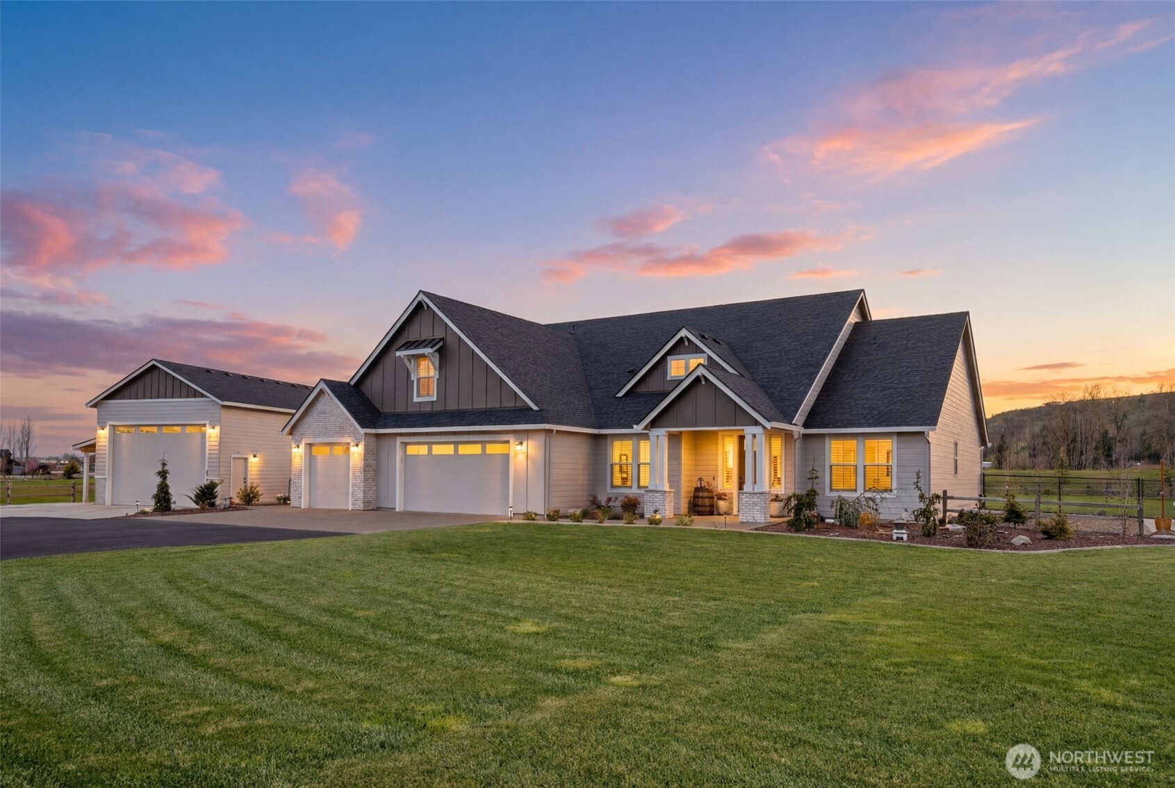 136 KLAZINA Court , Woodland, WA 98674