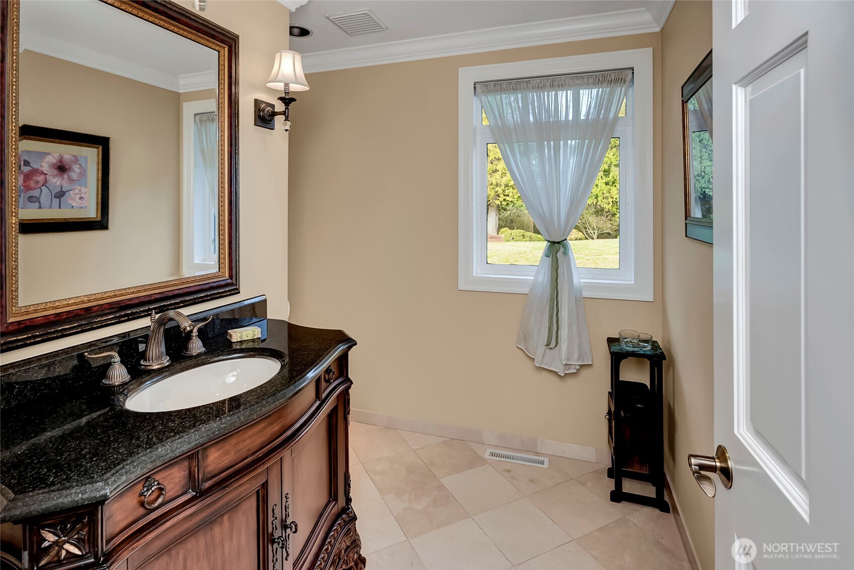 4911 Harbor Lane , Everett, WA 98203