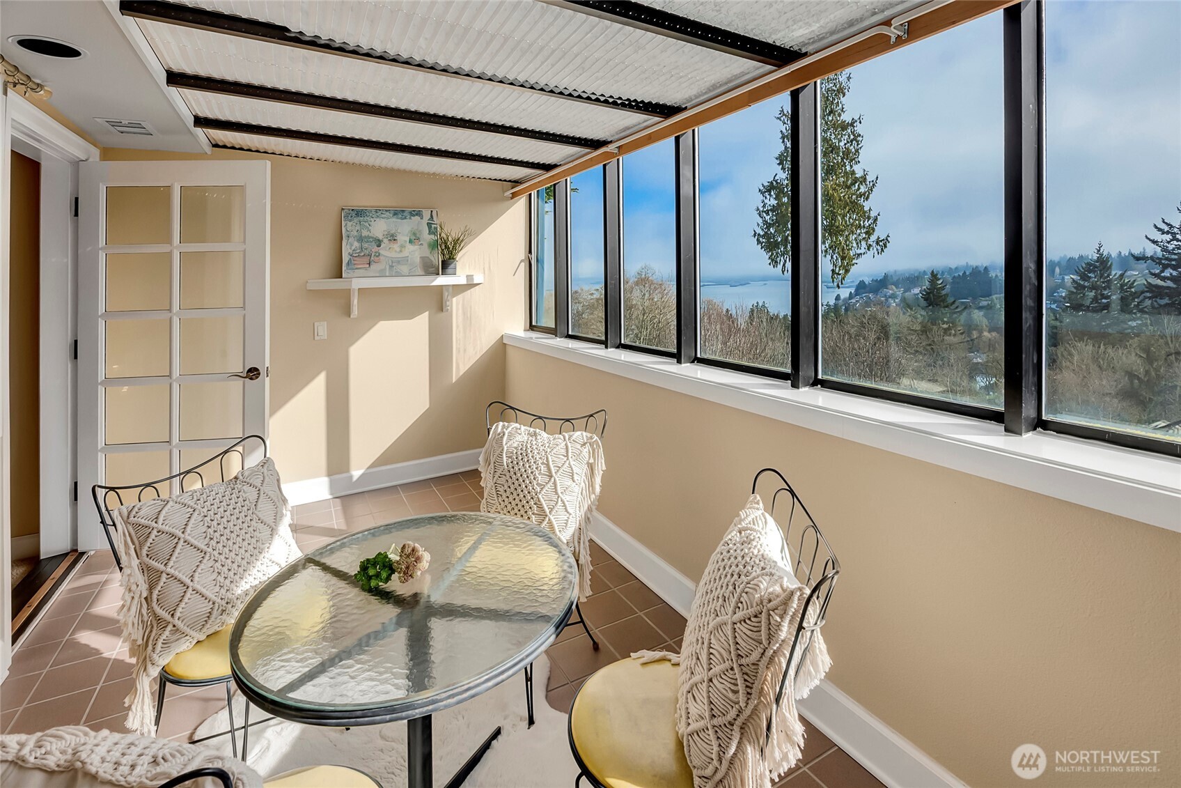 4911 Harbor Lane , Everett, WA 98203