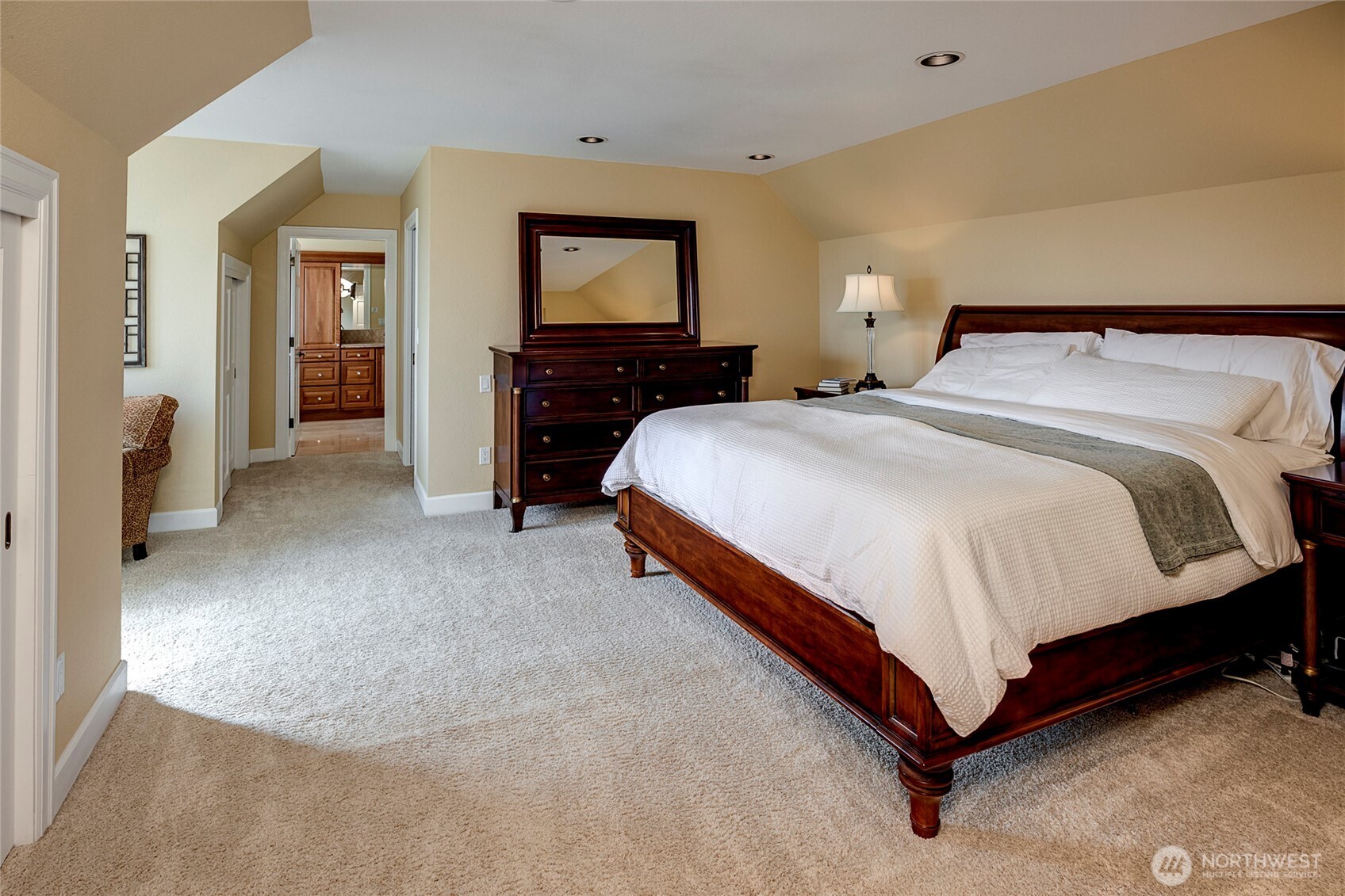 4911 Harbor Lane , Everett, WA 98203