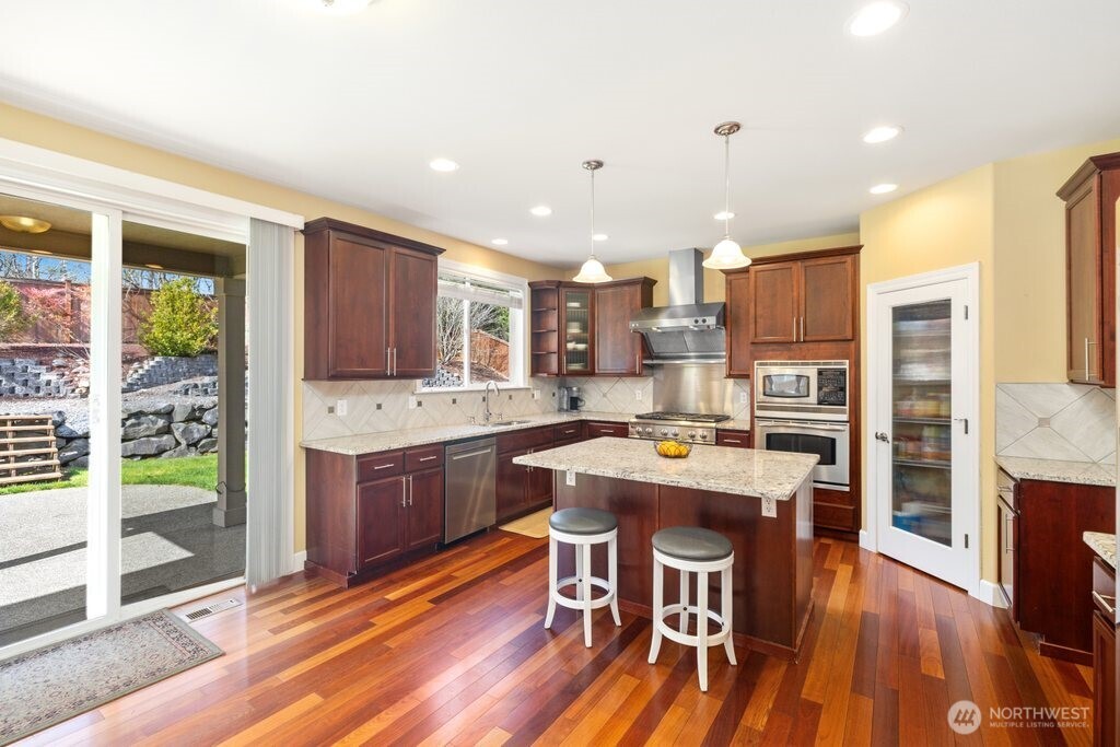 12910 194th Avenue Ct E, Bonney Lake, WA 98391-6097