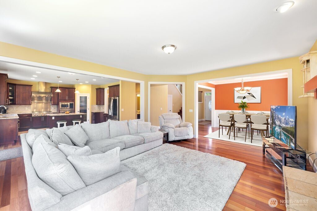 12910 194th Avenue Ct E, Bonney Lake, WA 98391-6097