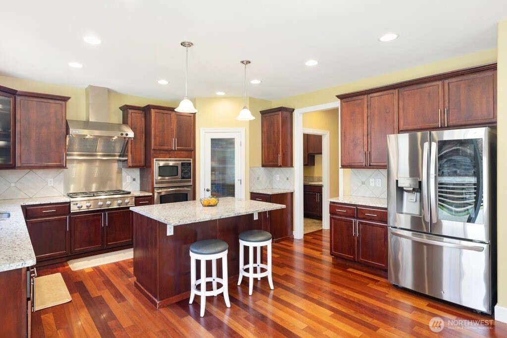 12910 194th Avenue Ct E, Bonney Lake, WA 98391-6097