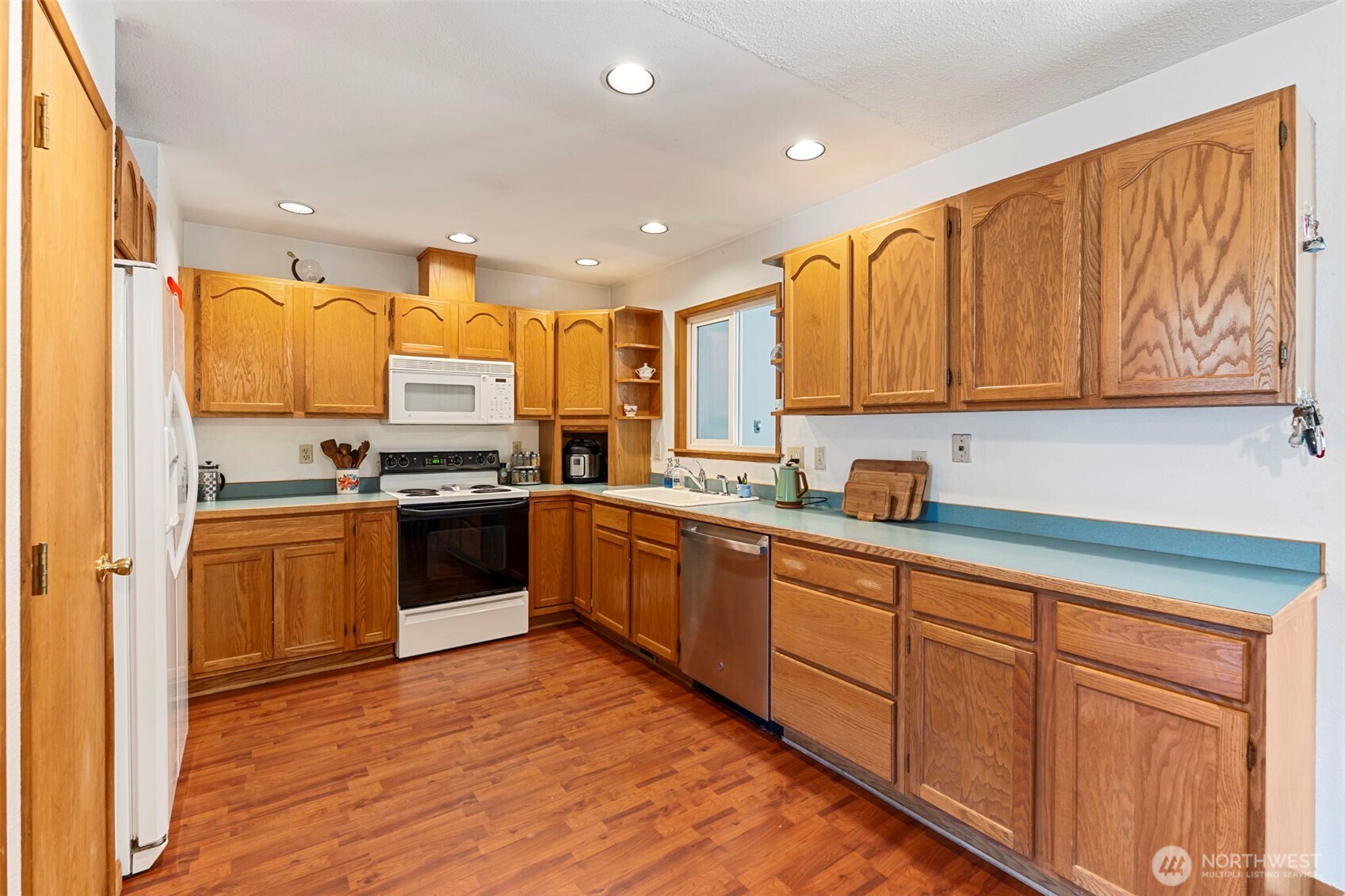 812 3rd Avenue NE, Chehalis, WA 98532