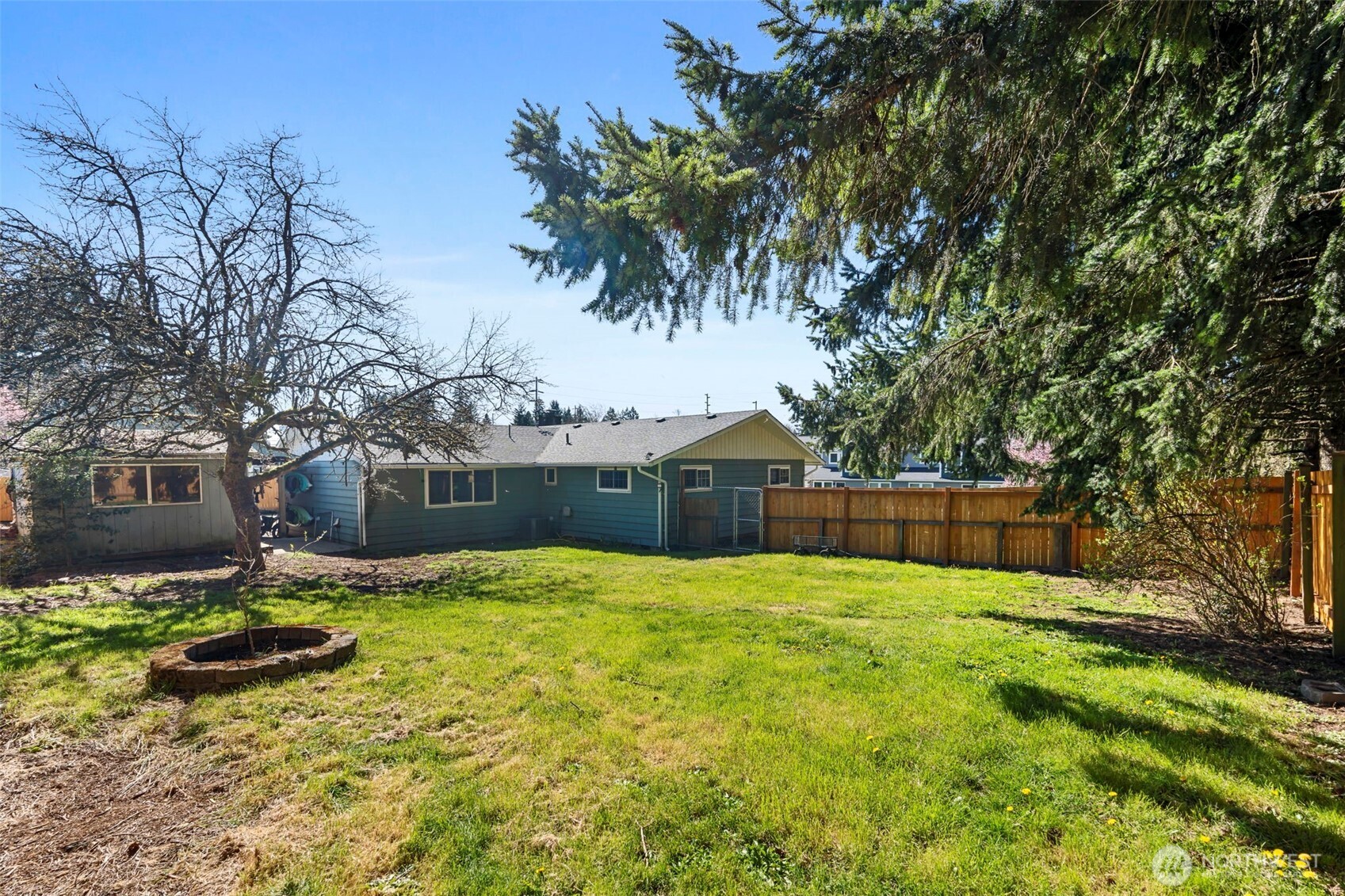 812 3rd Avenue NE, Chehalis, WA 98532