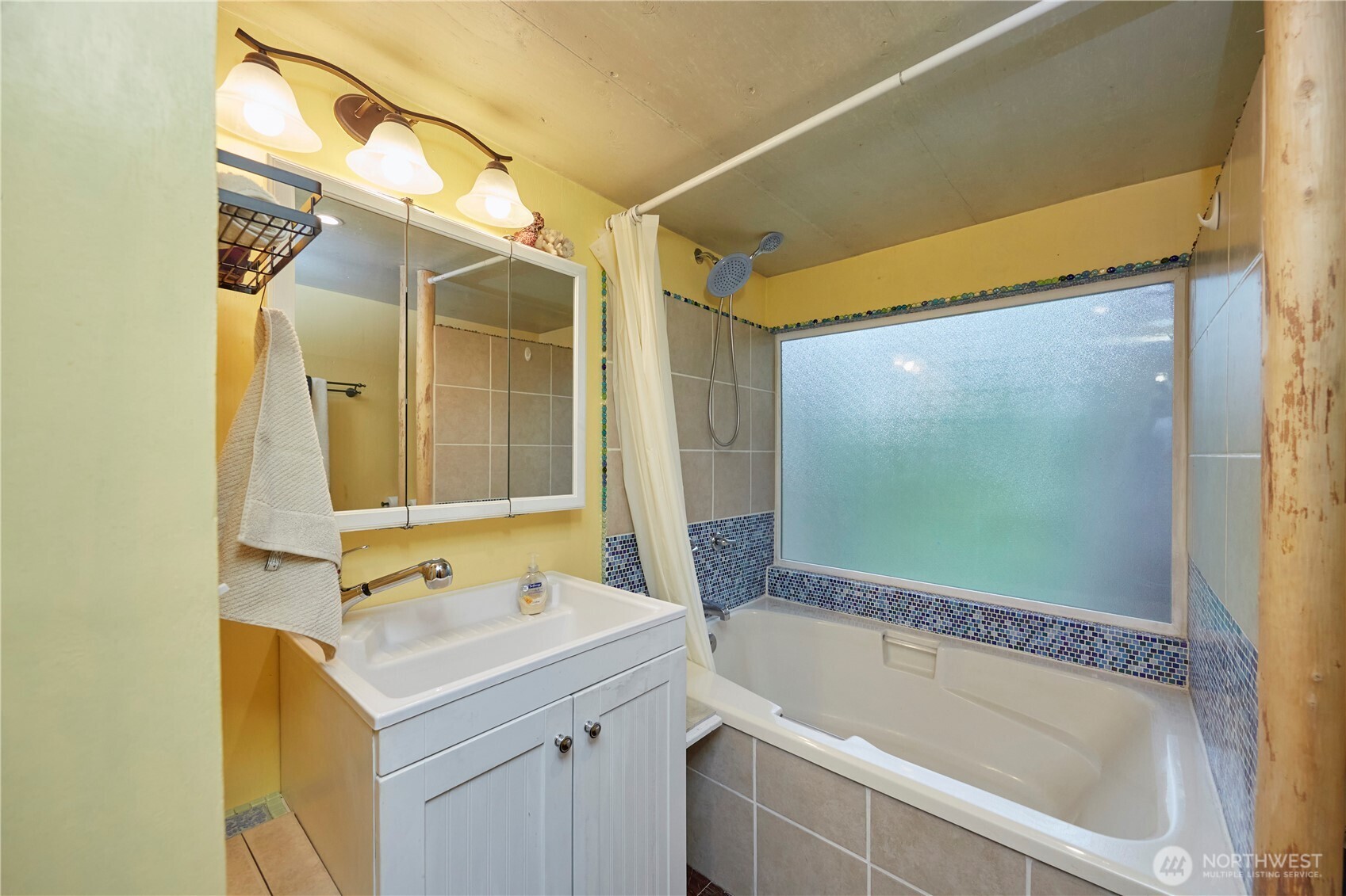 171 N Sylvester Lane , Lilliwaup, WA 98555