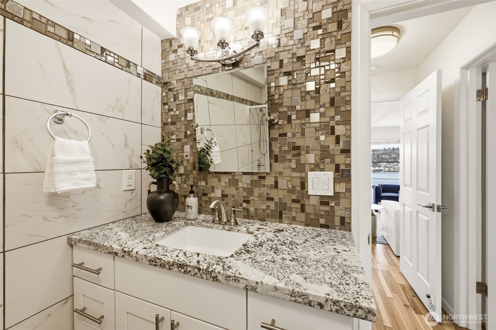 1758 Dexter Avenue N #4, Seattle, WA 98109