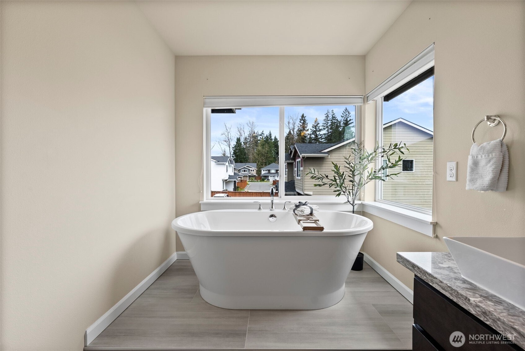 5703 146th Street Ct E, Puyallup, WA 98375