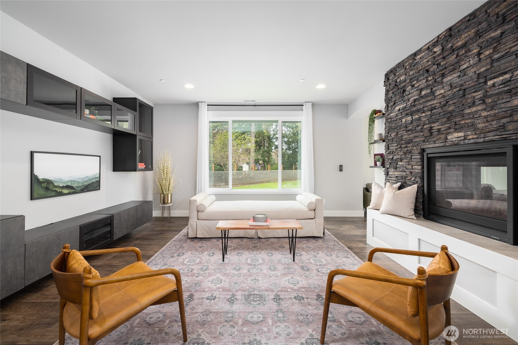 611 Upland Drive , Mount Vernon, WA 98273