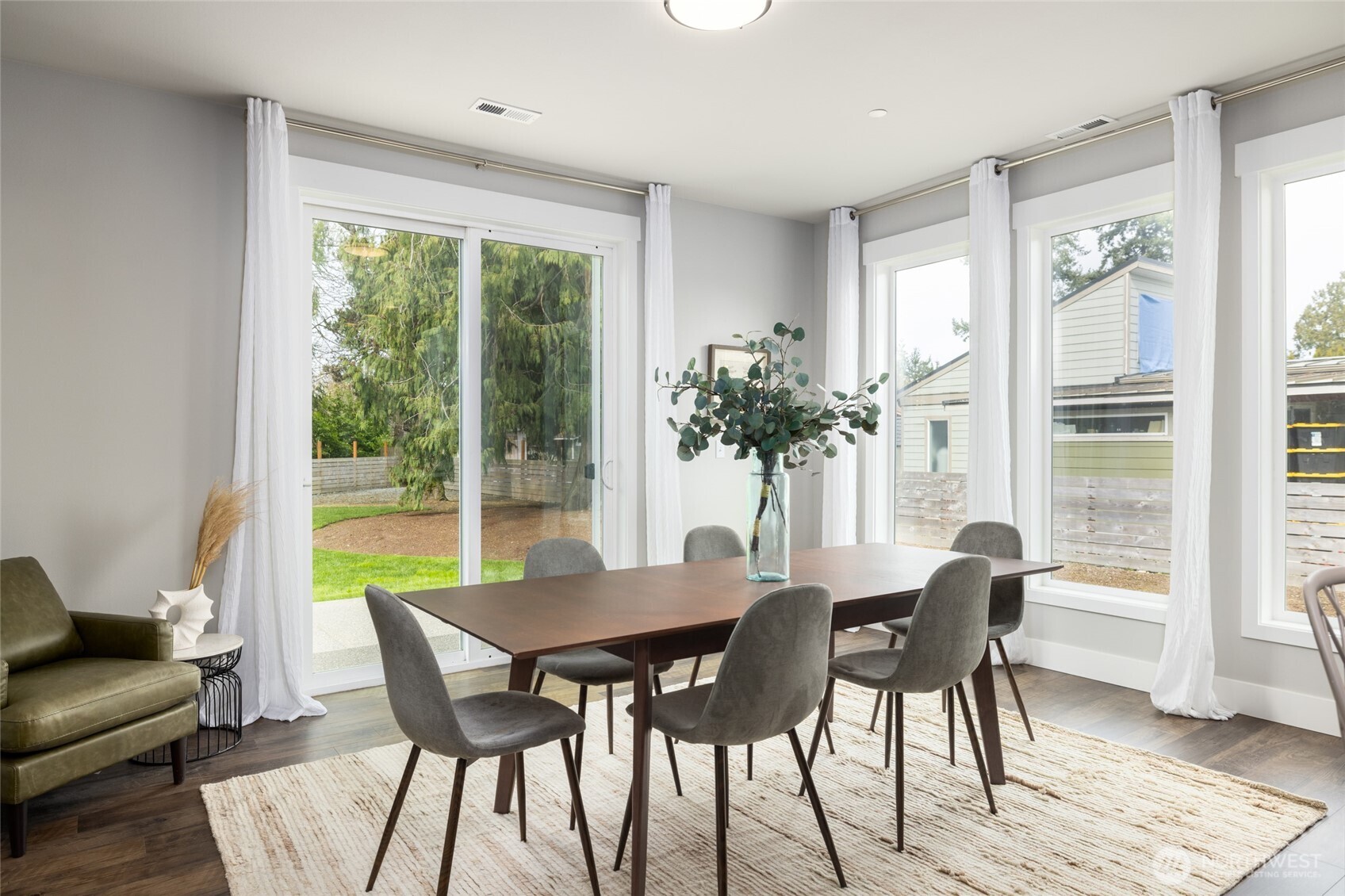 611 Upland Drive , Mount Vernon, WA 98273