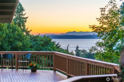 28601 13th Avenue S, Federal Way, WA 98003