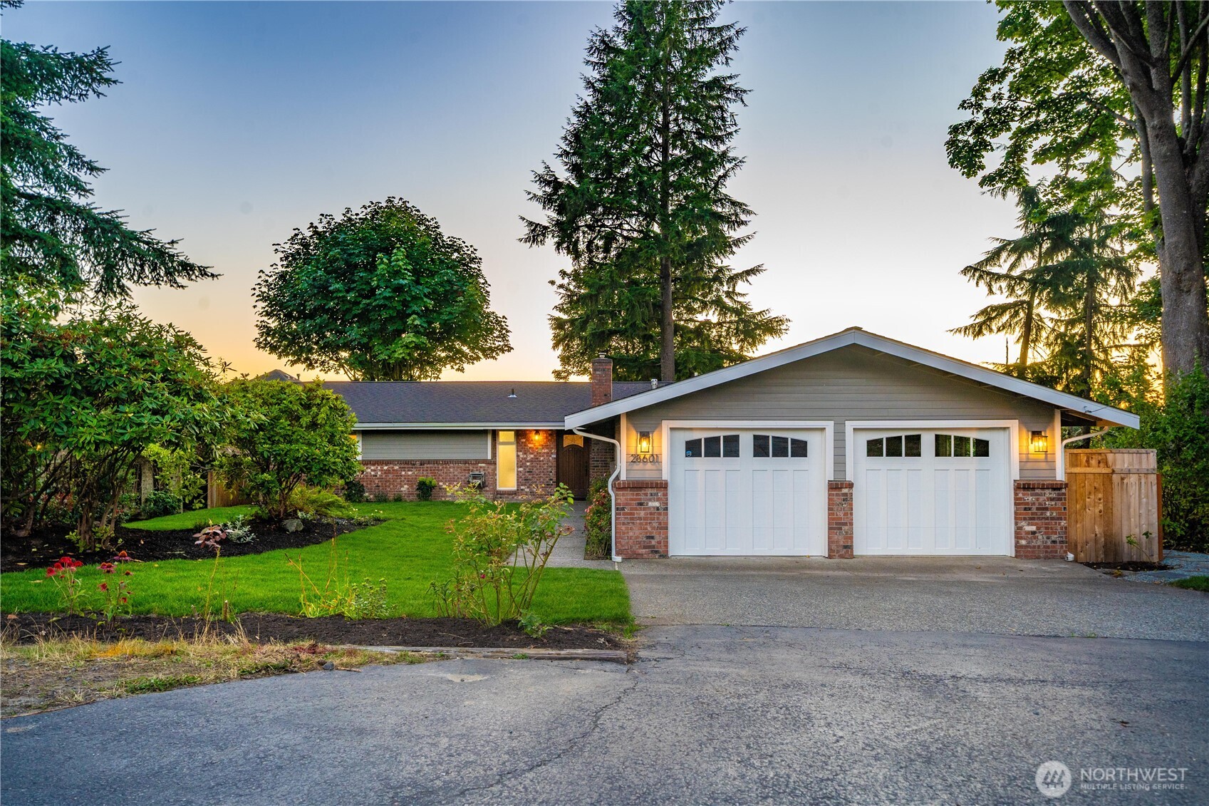 28601 13th Avenue S, Federal Way, WA 98003