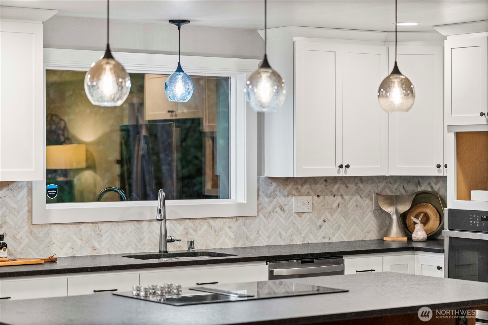 28601 13th Avenue S, Federal Way, WA 98003