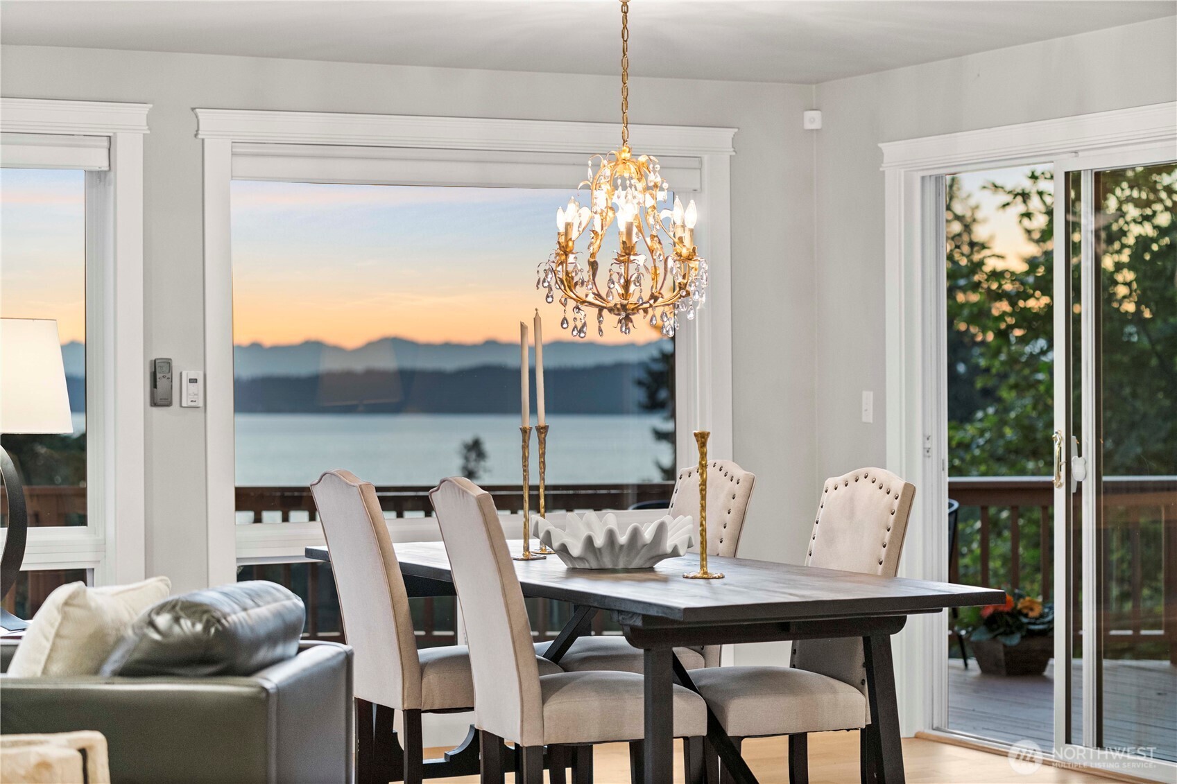 28601 13th Avenue S, Federal Way, WA 98003