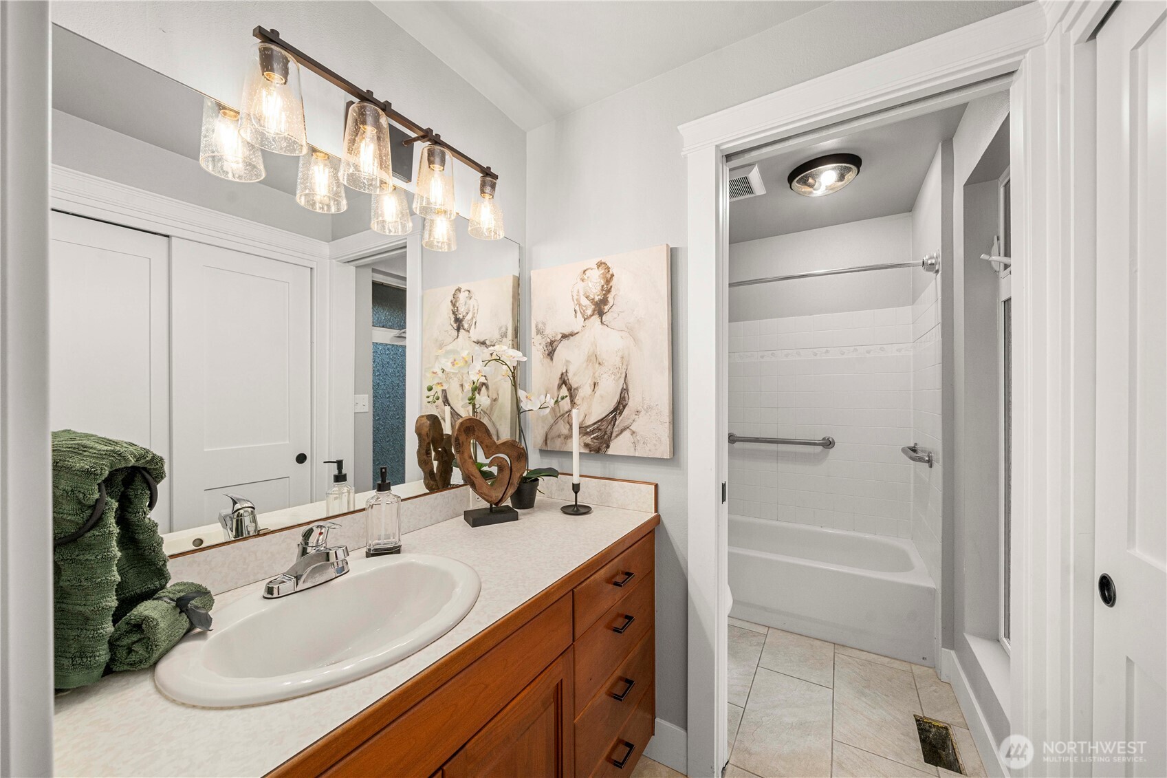 28601 13th Avenue S, Federal Way, WA 98003