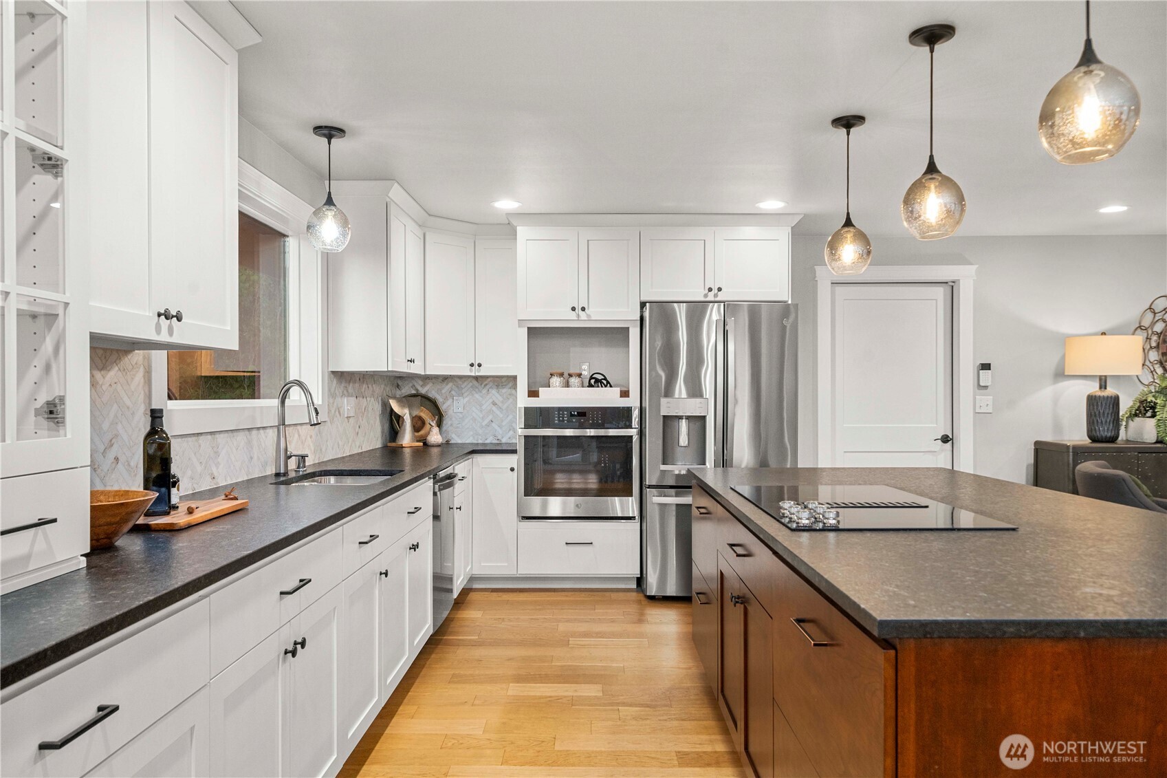 28601 13th Avenue S, Federal Way, WA 98003